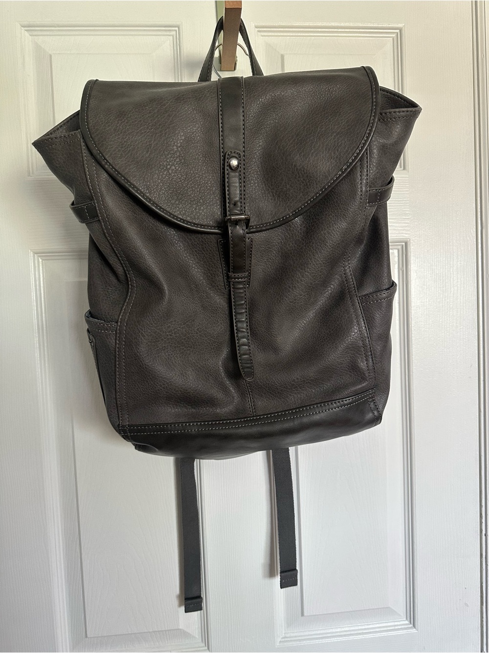 Men's Leather Backpack in Black - Classic Everyday Carry